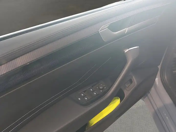 32d75bf9-e922-4cba-8d58-edce247cf19f_47b630b1-e238-4a18-b189-d8cf7763e984