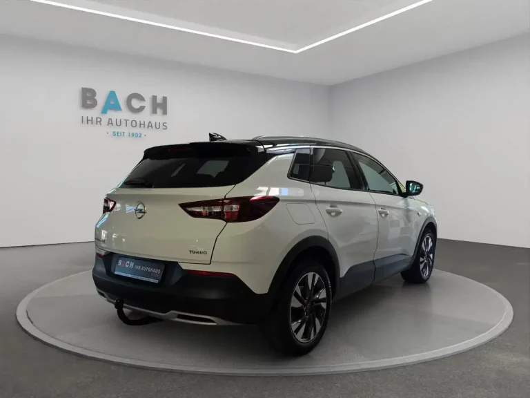 Opel Grandland X 8