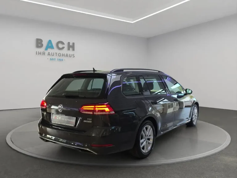 Volkswagen Golf Variant 9