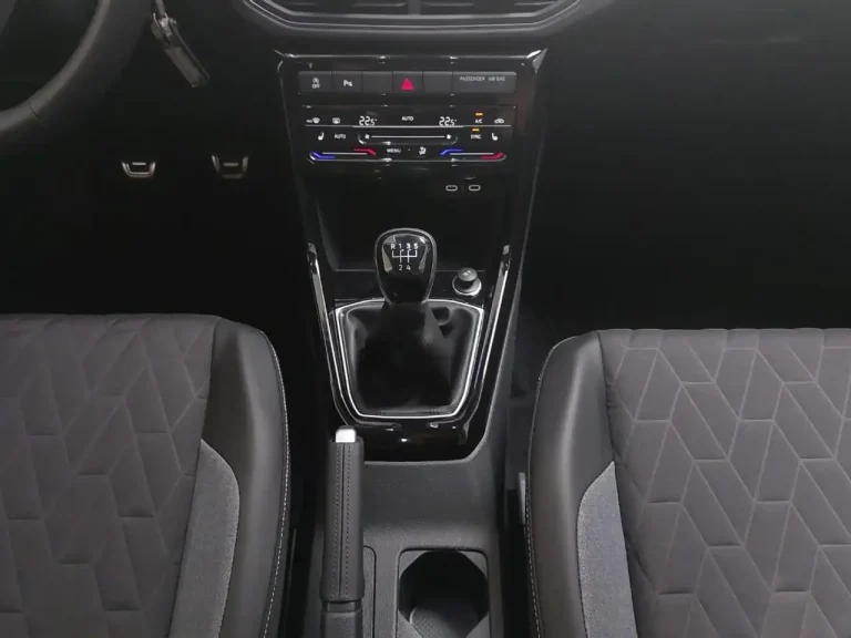 Volkswagen T-Cross 18
