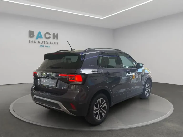 Volkswagen T-Cross 8