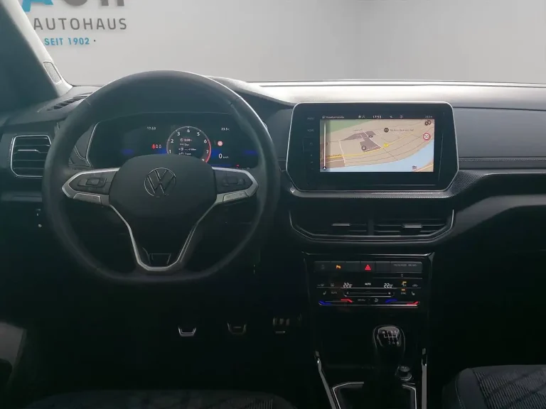 Volkswagen T-Cross 12