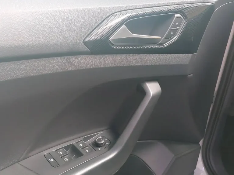 Volkswagen T-Cross 22