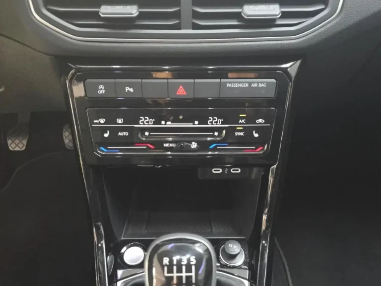 Volkswagen T-Cross 14