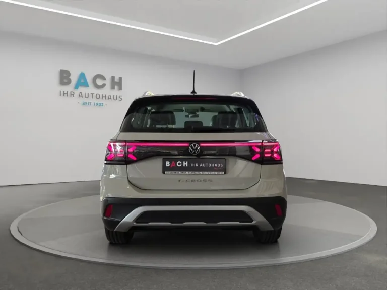 Volkswagen T-Cross 7