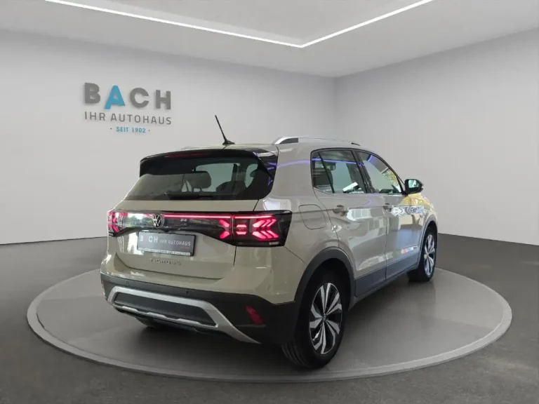 Volkswagen T-Cross 8